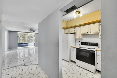 2901 Sunrise Lakes Drive Fort Lauderdale FL 33322