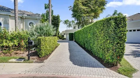 2760 Pinehurst Weston FL 33332