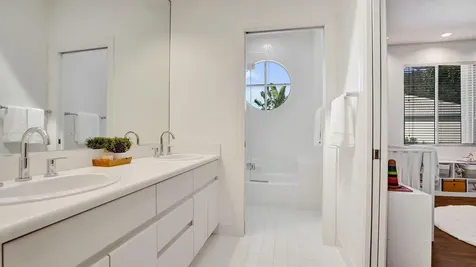 2760 Pinehurst Weston FL 33332