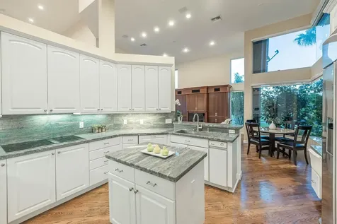2760 Pinehurst Weston FL 33332