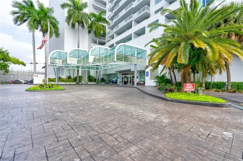 2670 E Sunrise Boulevard Fort Lauderdale FL 33304