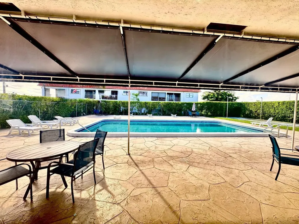 2161 W Woolbright Road Boynton Beach FL 33426