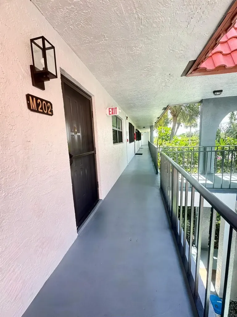 2161 W Woolbright Road Boynton Beach FL 33426