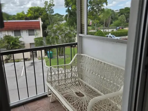 4152 Inverrary Drive Lauderhill FL 33319