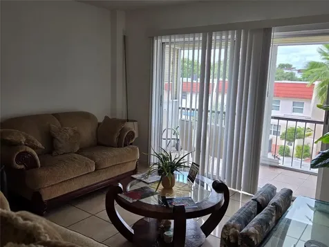 4152 Inverrary Drive Lauderhill FL 33319