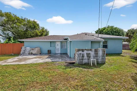 1201 N Tyrone Boulevard FL 33710