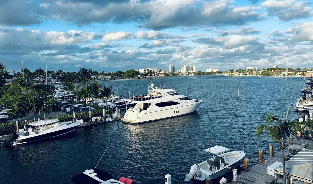 1701 12th Court Fort Lauderdale FL 33316