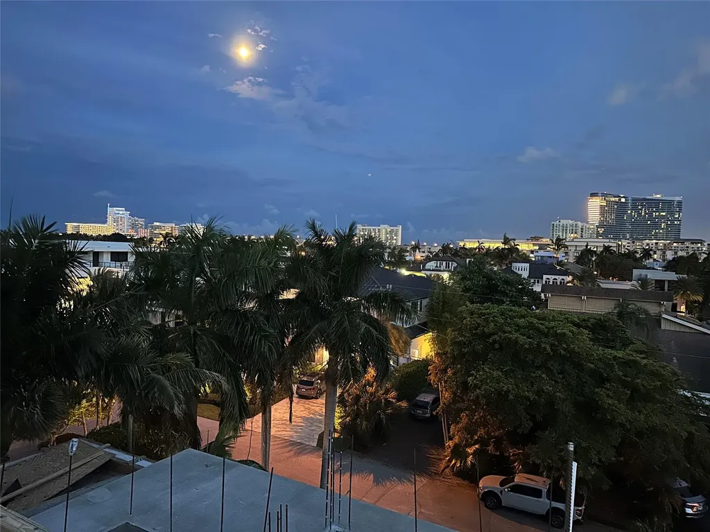 1701 12th Court Fort Lauderdale FL 33316