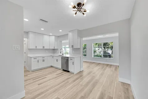 6925 NW 11th Street Margate FL 33063