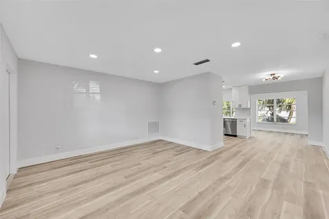 6925 NW 11th Street Margate FL 33063