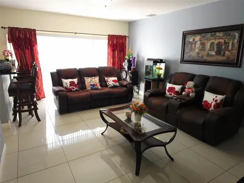 21053 SW 88th Place Cutler Bay FL 33189