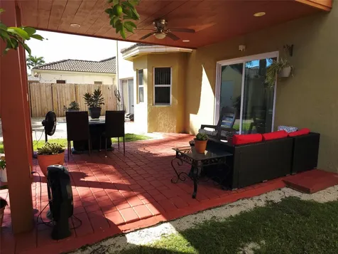 21053 SW 88th Place Cutler Bay FL 33189