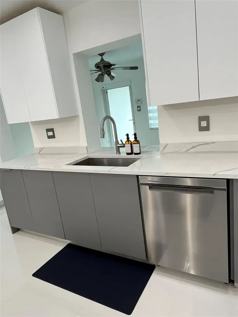 8952 NW 25th Court Coral Springs FL 33065