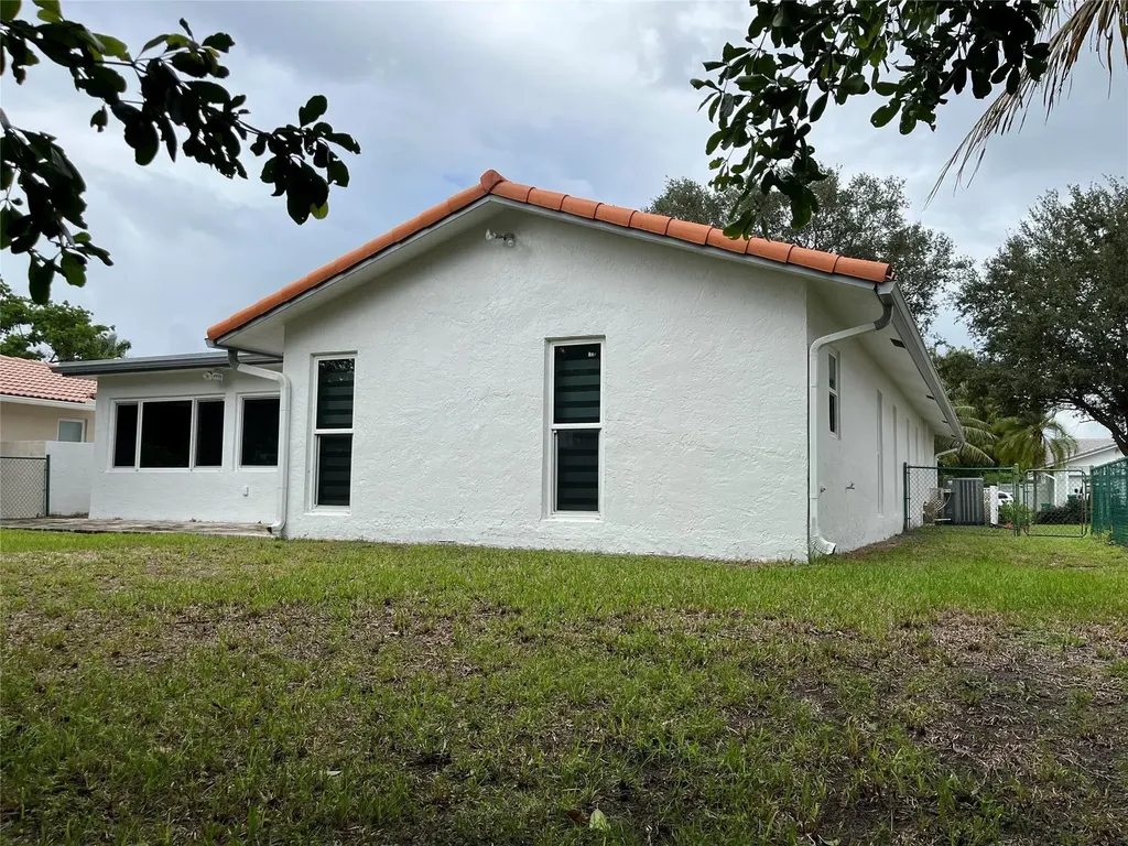 8952 NW 25th Court Coral Springs FL 33065