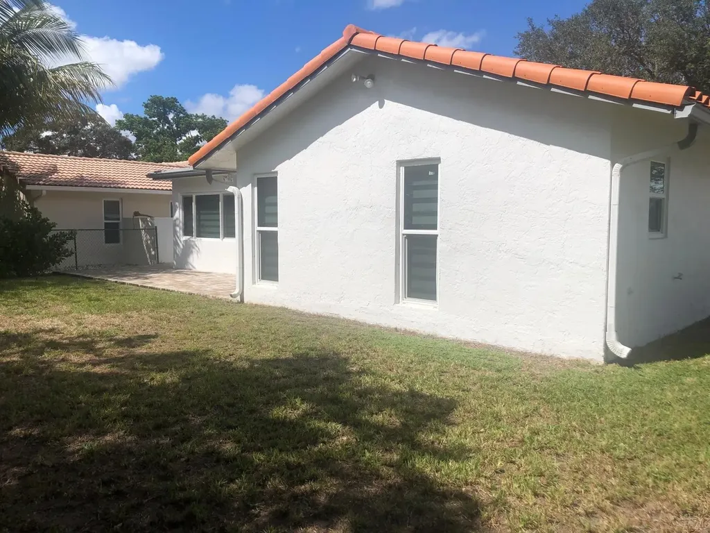 8952 NW 25th Court Coral Springs FL 33065