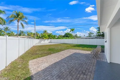 455 SW 14th Court Pompano Beach FL 33060
