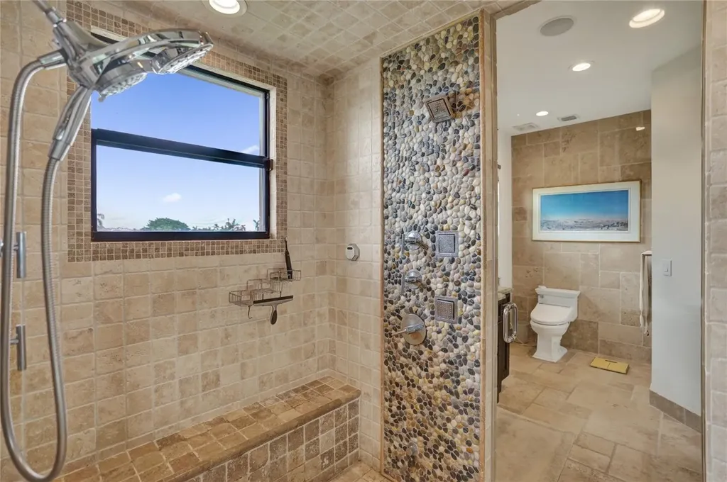 4930 NE 27th Terrace Lighthouse Point FL 33064
