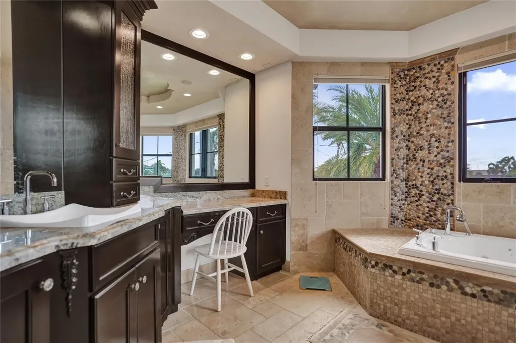 4930 NE 27th Terrace Lighthouse Point FL 33064