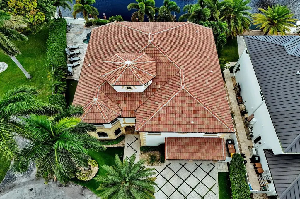 4930 NE 27th Terrace Lighthouse Point FL 33064