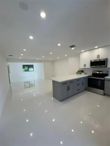 1420 NW 198th Street Miami FL 33169