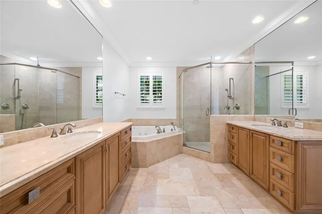 218 NE 15th Avenue Fort Lauderdale FL 33301