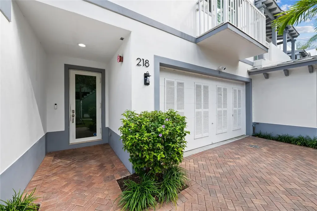 218 NE 15th Avenue Fort Lauderdale FL 33301