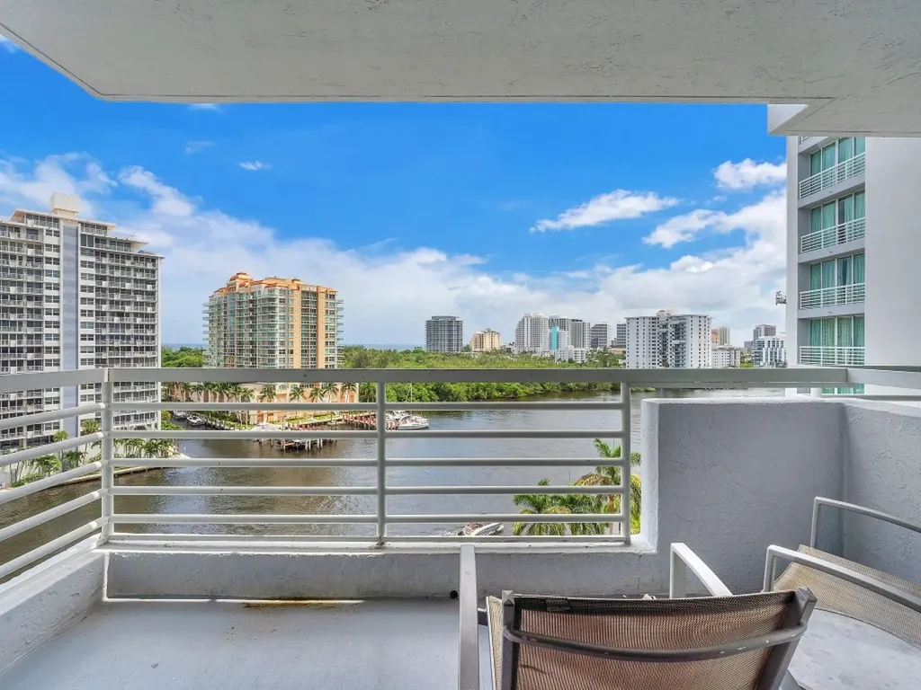 2670 E Sunrise Boulevard Fort Lauderdale FL 33304