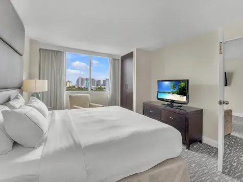 2670 E Sunrise Boulevard Fort Lauderdale FL 33304