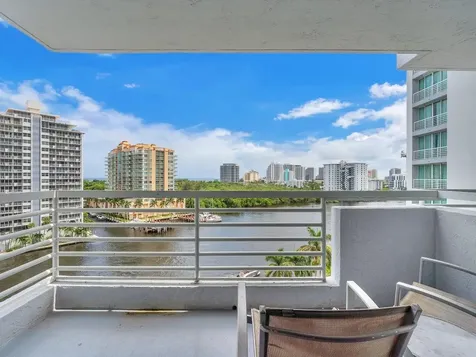 2670 E Sunrise Boulevard Fort Lauderdale FL 33304
