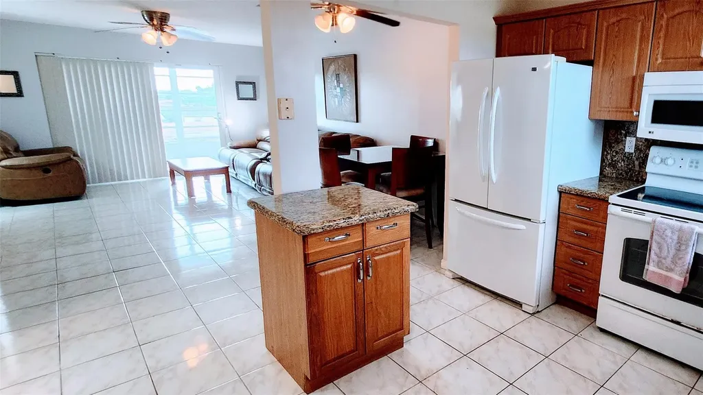 2721 N Pine Island Road Sunrise FL 33322