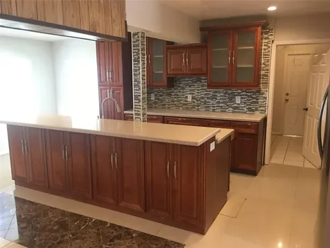 720 N 66th Terrace Hollywood FL 33024