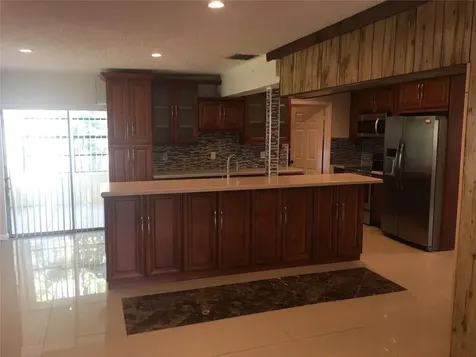 720 N 66th Terrace Hollywood FL 33024