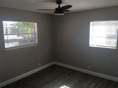 720 N 66th Terrace Hollywood FL 33024