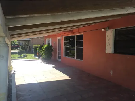 720 N 66th Terrace Hollywood FL 33024