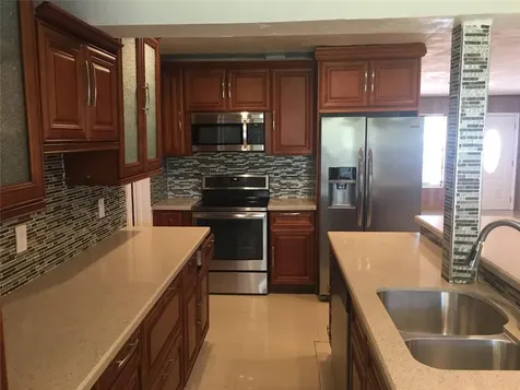720 N 66th Terrace Hollywood FL 33024