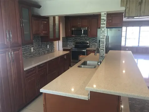 720 N 66th Terrace Hollywood FL 33024
