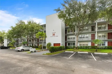 1401 SW 135th Terrace Pembroke Pines FL 33027