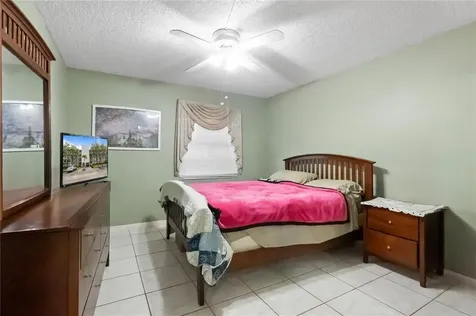1401 SW 135th Terrace Pembroke Pines FL 33027