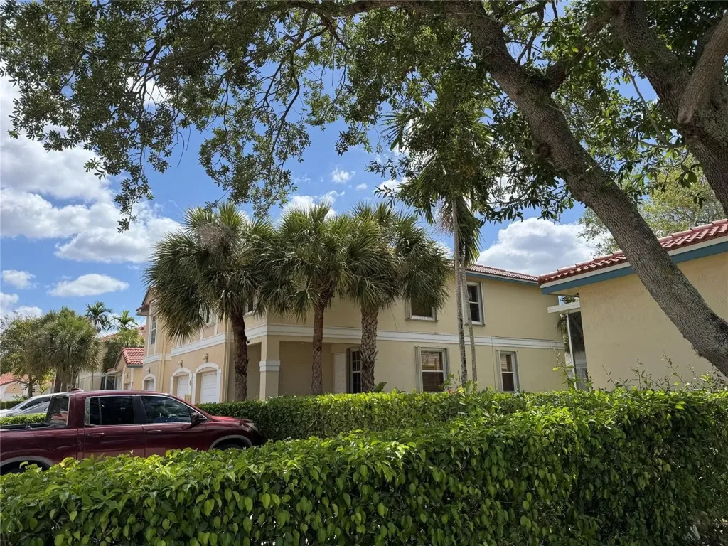 4782 NW 116th Terrace Coral Springs FL 33076