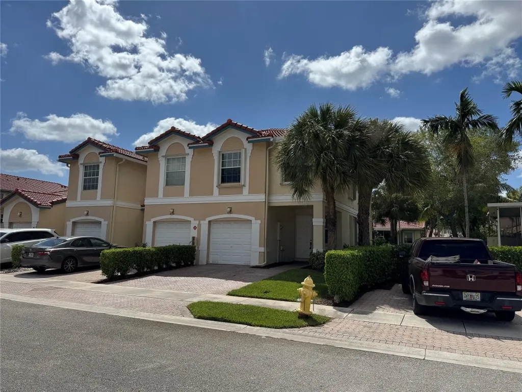 4782 NW 116th Terrace Coral Springs FL 33076