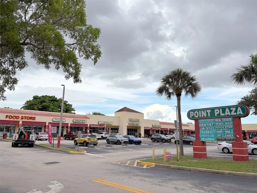 7158 N Nob Hill Road Tamarac FL 33321
