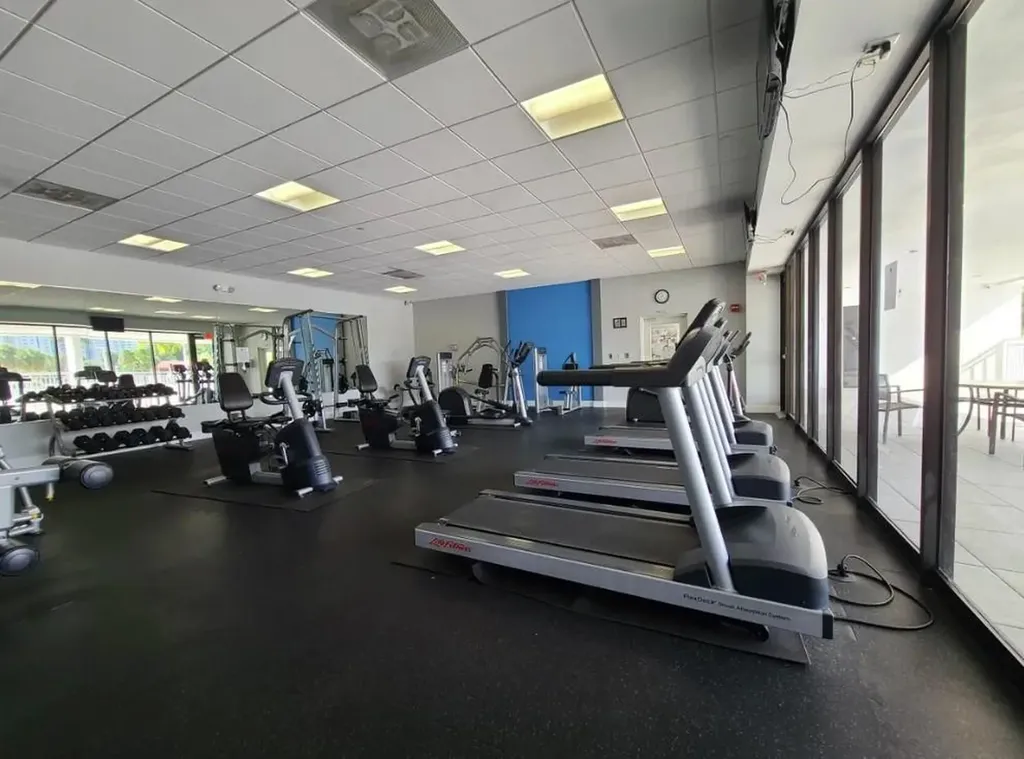 3625 N Country Club Drive Aventura FL 33180