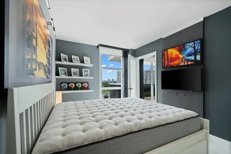 3625 N Country Club Drive Aventura FL 33180