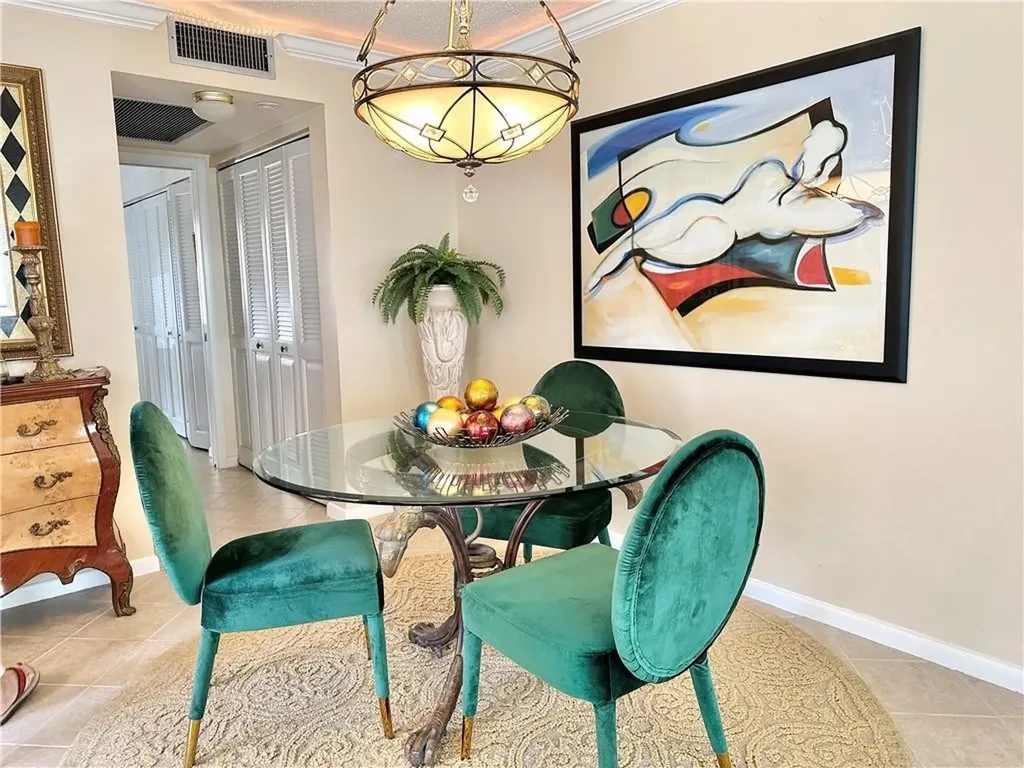 285 Oakridge Q Deerfield Beach FL 33442