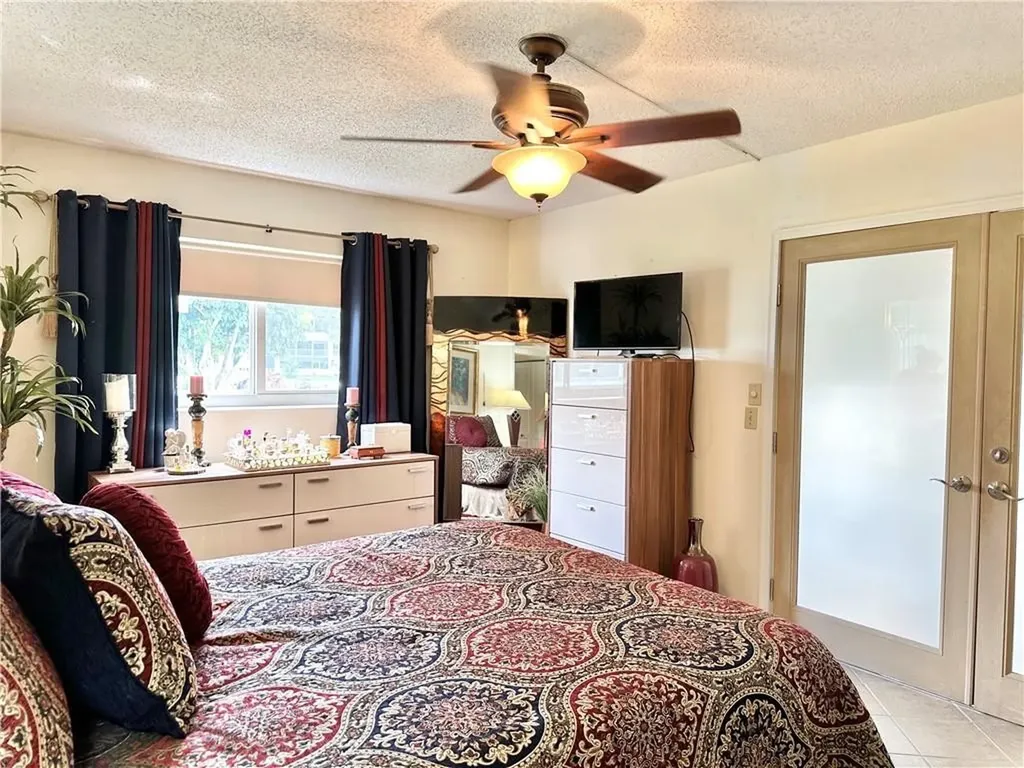 285 Oakridge Q Deerfield Beach FL 33442