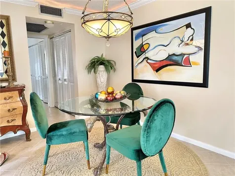 285 Oakridge Q Deerfield Beach FL 33442