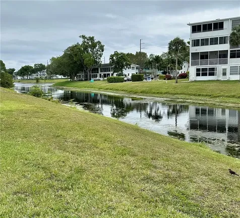 285 Oakridge Q Deerfield Beach FL 33442