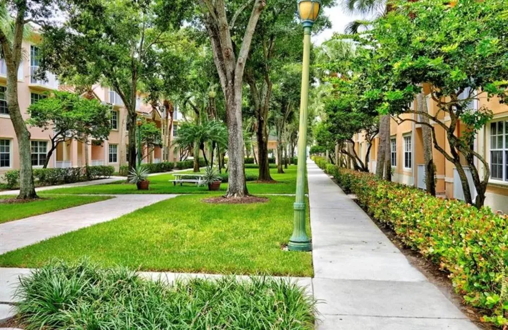 4784 S Central Boulevard Jupiter FL 33458