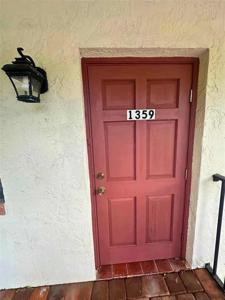 1359 NW 94th Way Coral Springs FL 33071