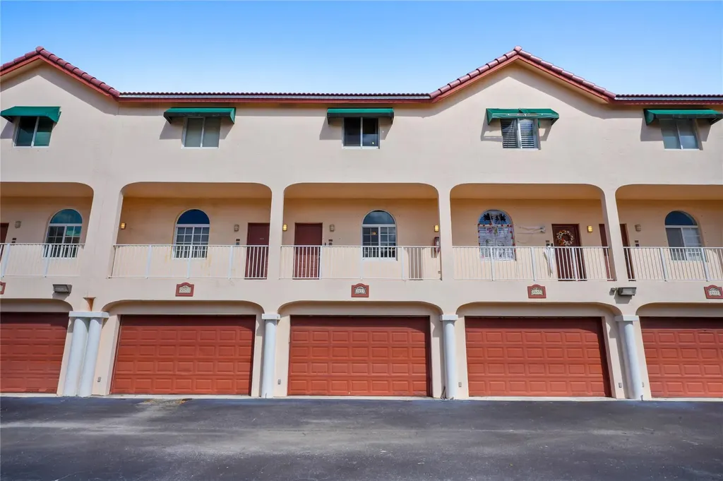 2453 NE 14th Street Causeway Pompano Beach FL 33062
